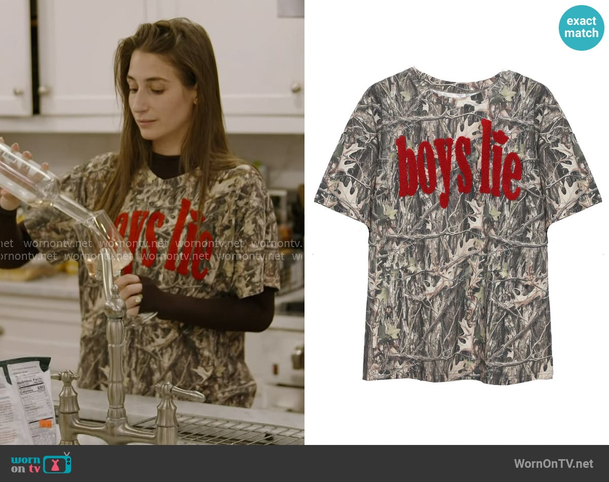 Boys Lie Manhunt Boyfriend Tee worn by Amanda Batula on In The City