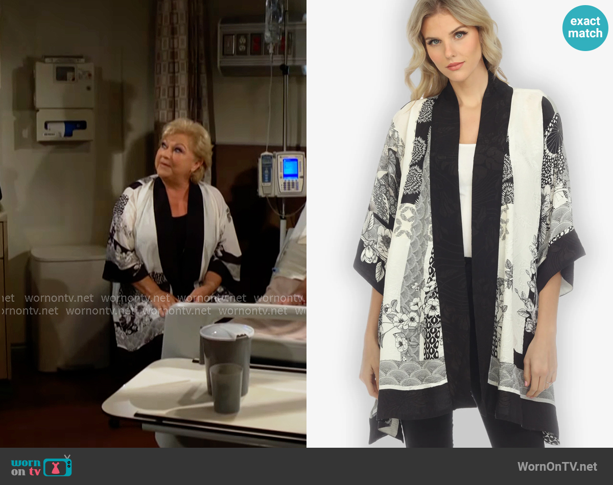 Citron Black White Blossom Silk Kimono worn by Traci Abbott (Beth Maitland) on The Young and the Restless