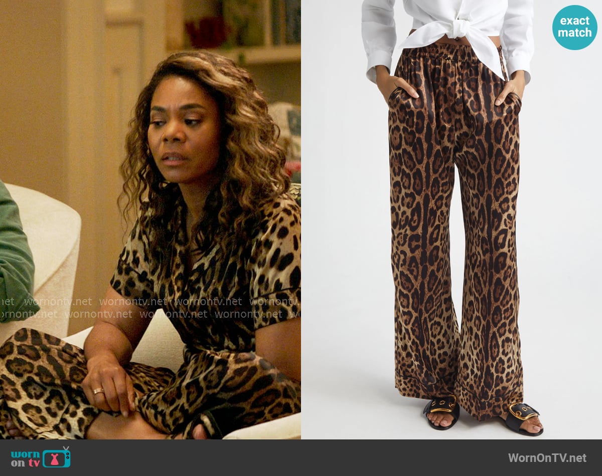 Dolce & Gabbana Leopard Print Wide Leg Stretch Silk Satin Pajama Pants worn by  Dru-Ann Jones (Regina Hall) on The Five Star Weekend