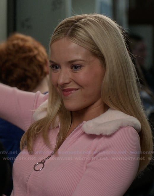 Elle’s pink fur collar cardigan on Elle