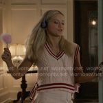 Elle’s pink side bow cable knit vest on Elle