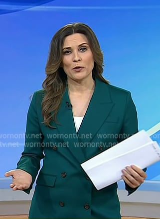 Erin McLaughlin’s green double breasted blazer on Today