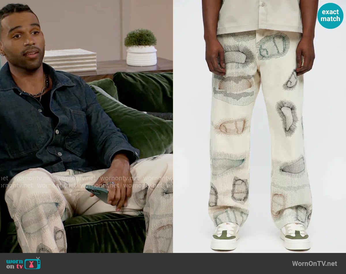 Fashion Nova Century Repaired Baggy Jeans worn by Izaiah Hawthorne (David Lami Friebe) on Beyond the Gates
