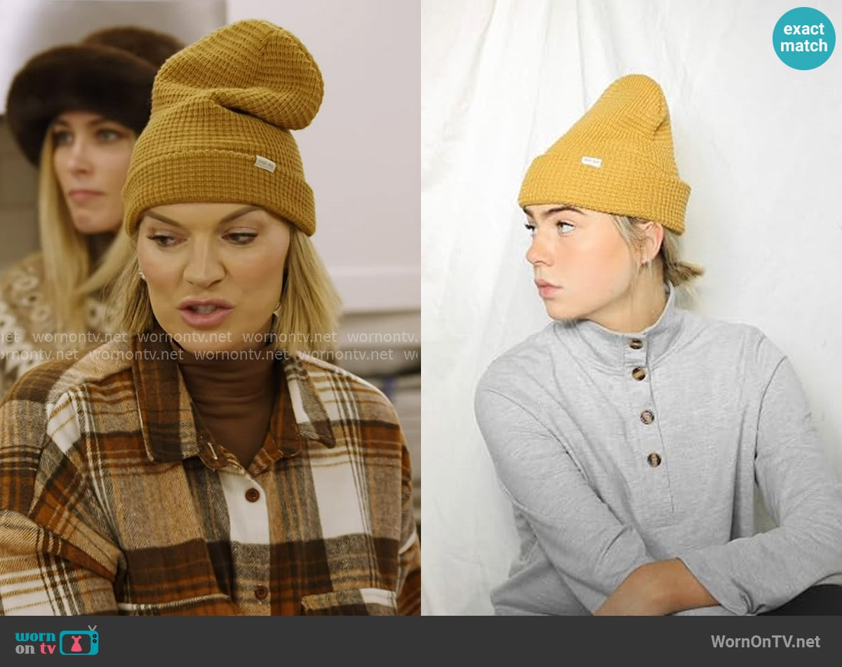 Gigi Pip Marsh Slouchy Waffle Knit Beanie Hat worn by Lindsay Hubbard on In The City