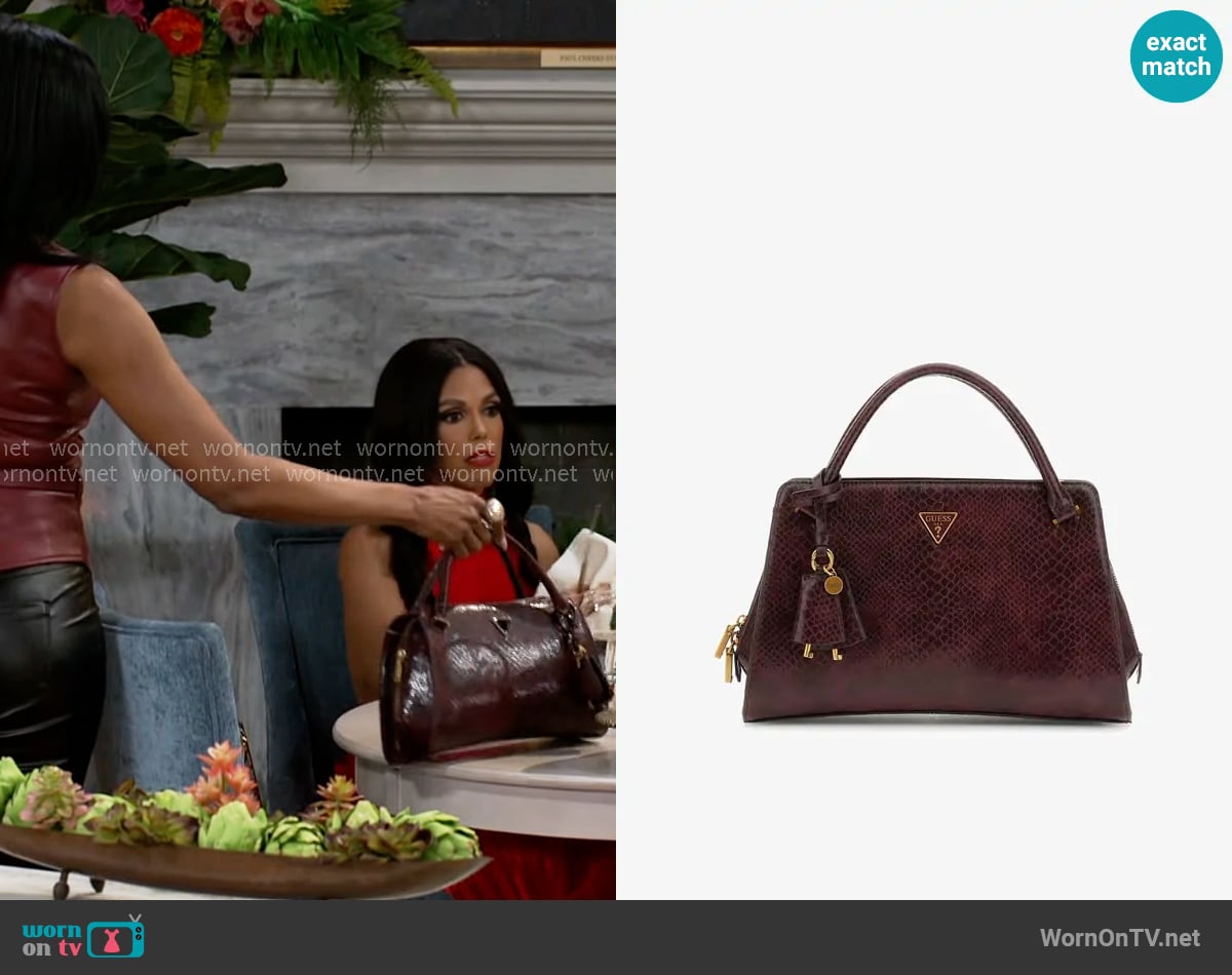 Guess Georgia Bag worn by Dana 'Leslie' Thomas (Trisha Mann-Grant) on Beyond the Gates