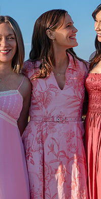 Hollis’ pink floral belted dress on The Five Star Weekend