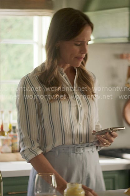 Hollis’s blue striped top on The Five Star Weekend