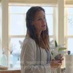 Hollis's white linen robe on The Five Star Weekend