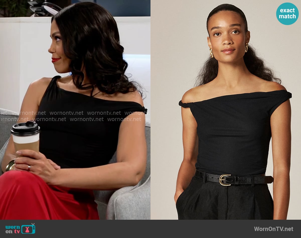 Dani’s black twist top on Beyond the Gates