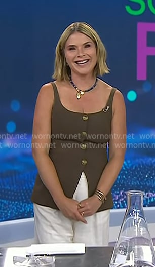 Jenna’s brown button up vest on Today
