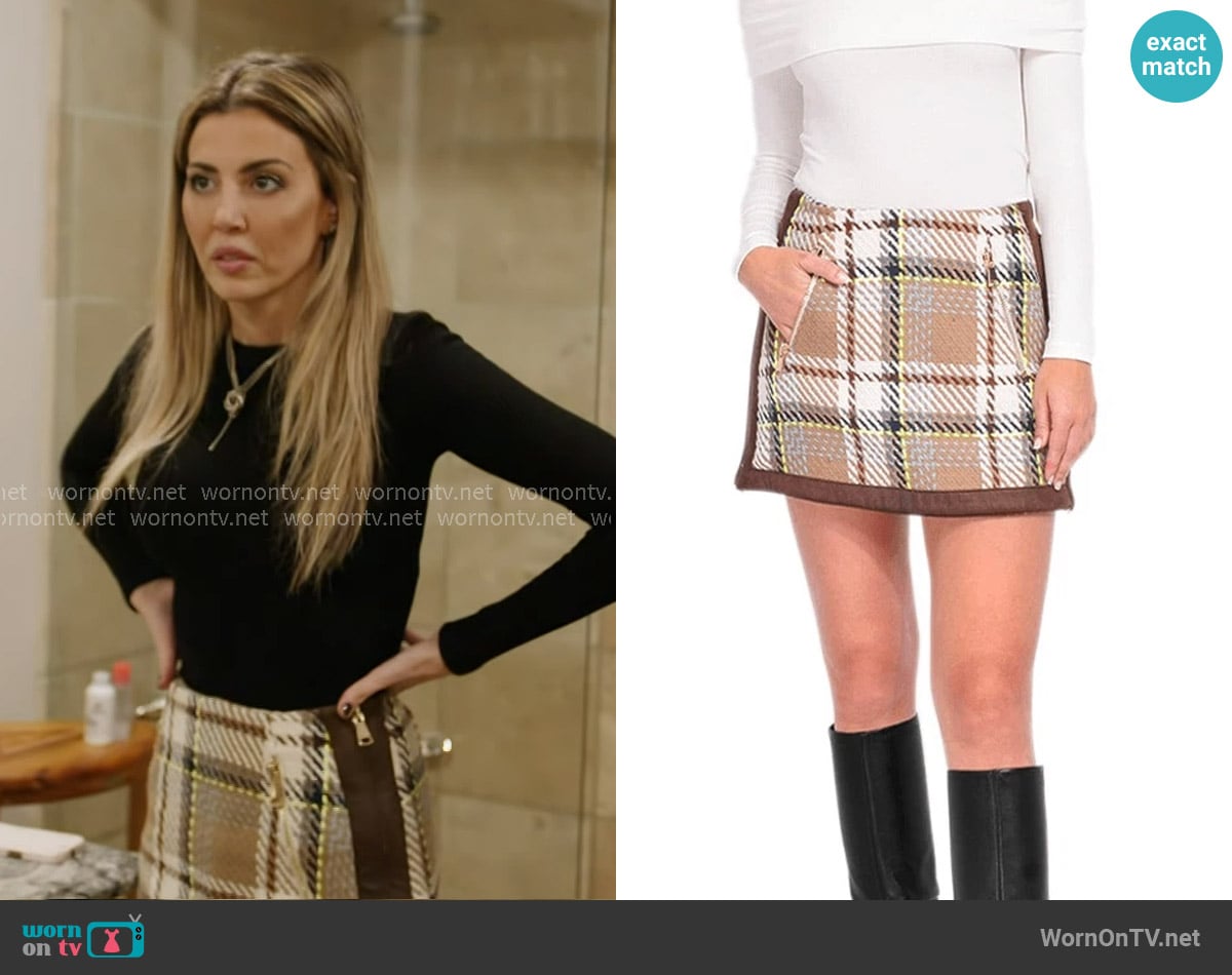 Le Superbe Quant Mini Skirt in London Brown Plaid worn by Georgina Ferzli on In The City