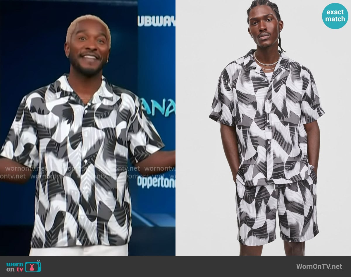 Mode of One Printed Shirt worn by Scott Evans on Access Hollywood