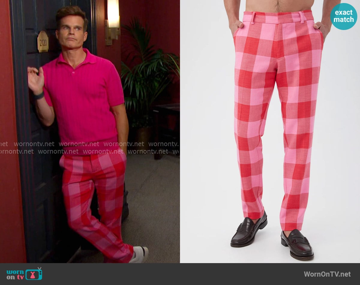 Leo’s pink check pants on Days of our Lives Leo’s pink check pants on Days of our Lives