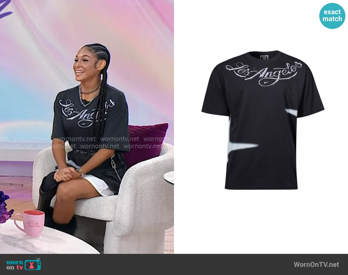 Nike Max90 T-Shirt - All-Star Weekend worn by Beatriz Hatz on Today