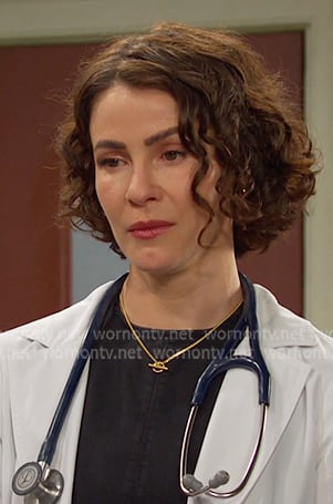 Sarah’s gold T bar necklace on Days of our Lives