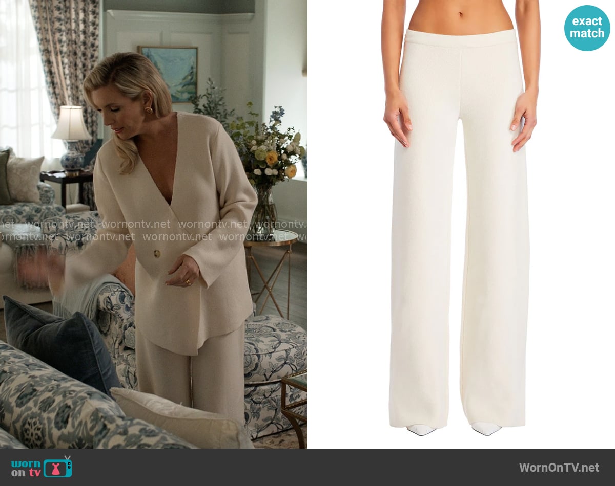 Seroya Juna Knit Pant in Eggshell worn by Eva Woods (June Diane Raphael) on Elle