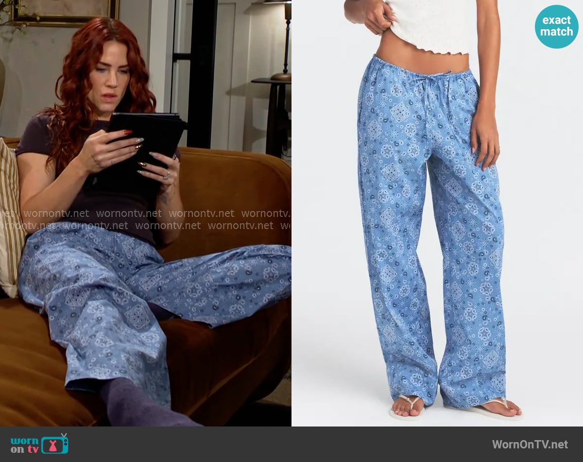 Skims Stretch Cotton Poplin Pajama Pants in Arctic Bandana worn by Sally Spectra (Courtney Hope) on The Young and the Restless