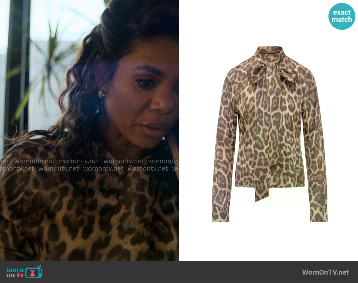 Stella McCartney Leopard Print Blouse worn by  Dru-Ann Jones (Regina Hall) on The Five Star Weekend