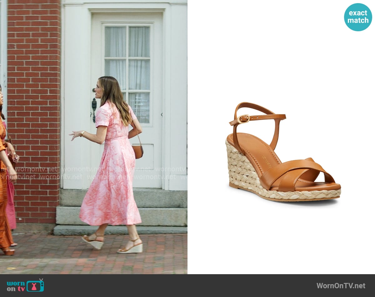Stuart Weitzman Dayna Espadrille Wedge Sandal in Macchiato Natural worn by Hollis Shaw (Jennifer Garner) on The Five Star Weekend