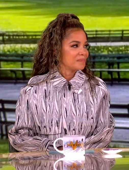 Sunny’s marble print jacket on The View