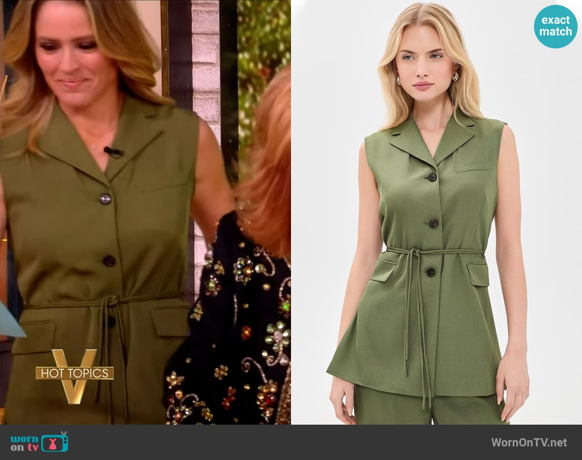Sara’s green belted vest on The View Sara’s green belted vest on The View