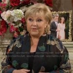 Traci’s printed kimono on The Young and the Restless