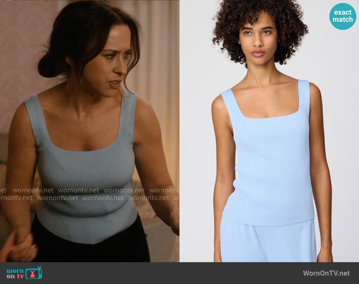 Uniqlo 3D Knit Ribbed Sleeveless Sweater in Blue worn by Chelsea Martin (Lacey Chabert) on Paris is Always a Good Idea