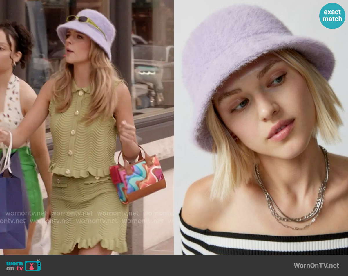 Urban Outfitters Cassie Fuzzy Bucket Hat worn by Madison (Jessica Belkin) on Elle