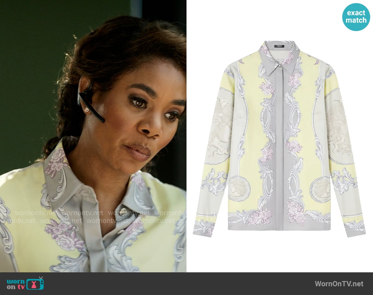 Versace Cameo silk shirt worn by  Dru-Ann Jones (Regina Hall) on The Five Star Weekend