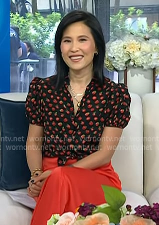 Vicky’s black fruit print puff sleeve top on Today