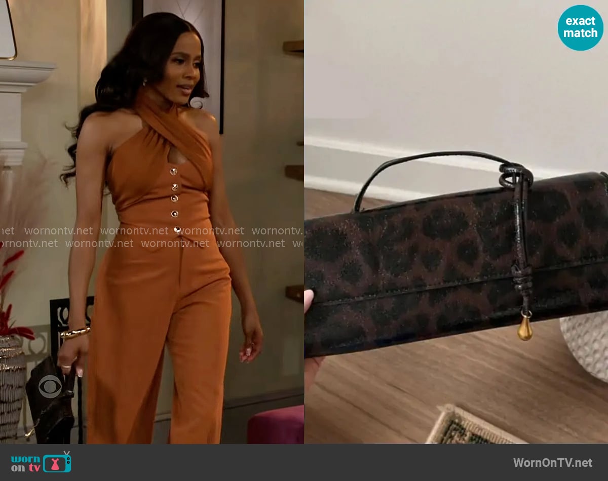 Zara Long Bag worn by Hayley Lawson (Marquita Goings) on Beyond the Gates