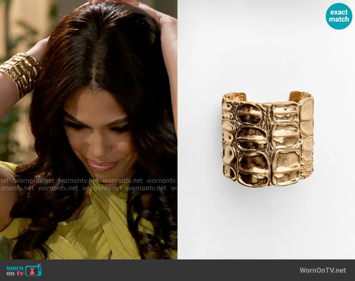 Zara Textured Armband worn by Dani Dupree (Karla Mosley) on Beyond the Gates