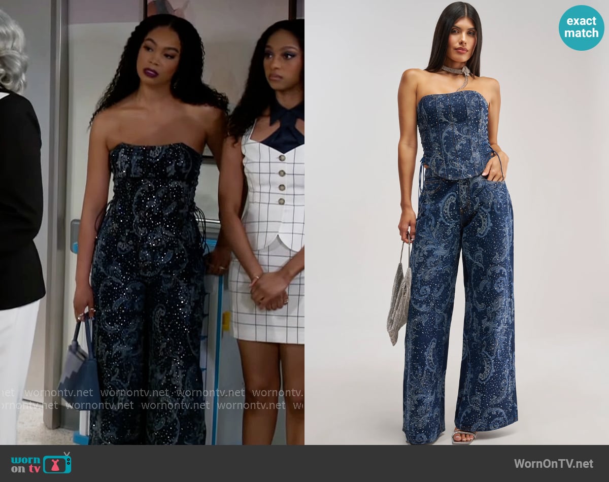 Chelsea's Akira top