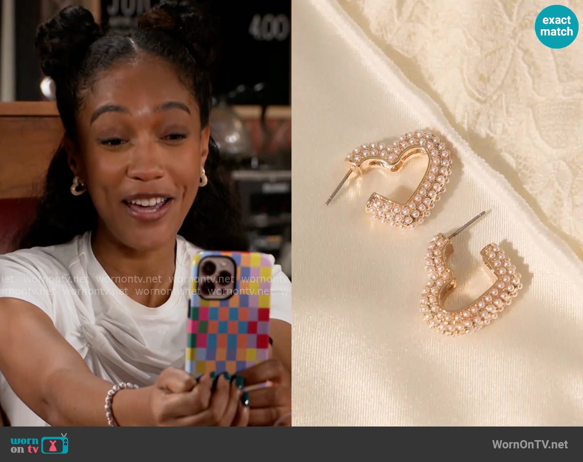 Altar'd State Pearl Heart Mini Hoop worn by Samantha Richardson (Najah Jackson) on Beyond the Gates