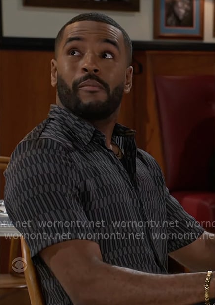 Andre's grey geometric print shirt on Beyond the Gates