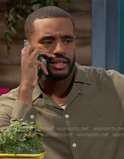 Andre’s olive green button down shirt on Beyond the Gates Andre’s olive green button down shirt on Beyond the Gates