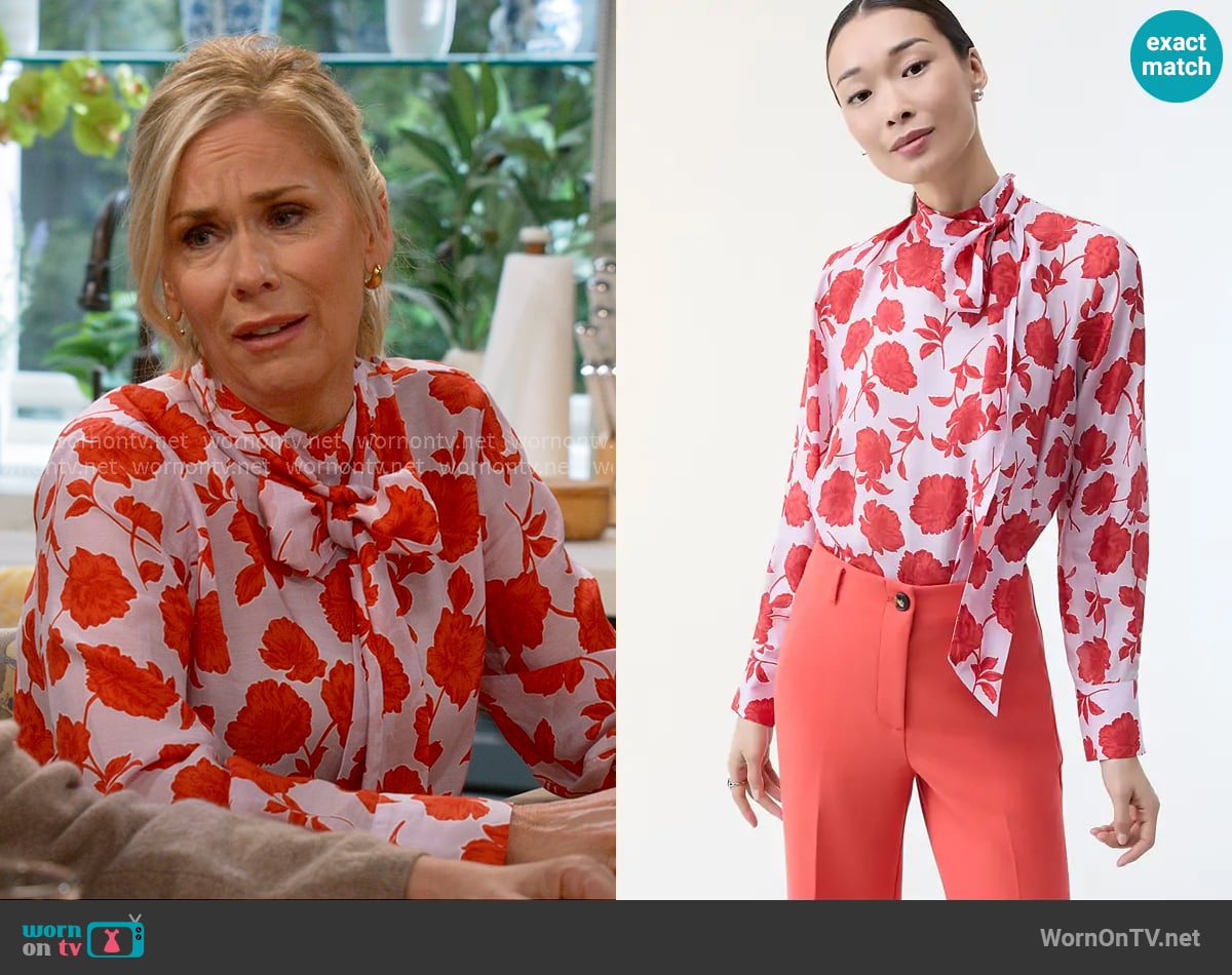 Leanne's Ann Taylor top Leanne's Ann Taylor top