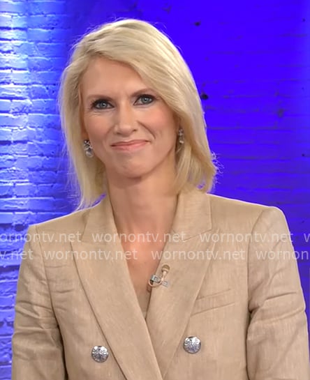 Anna Schecter's beige blazer with silver buttons on CBS Mornings