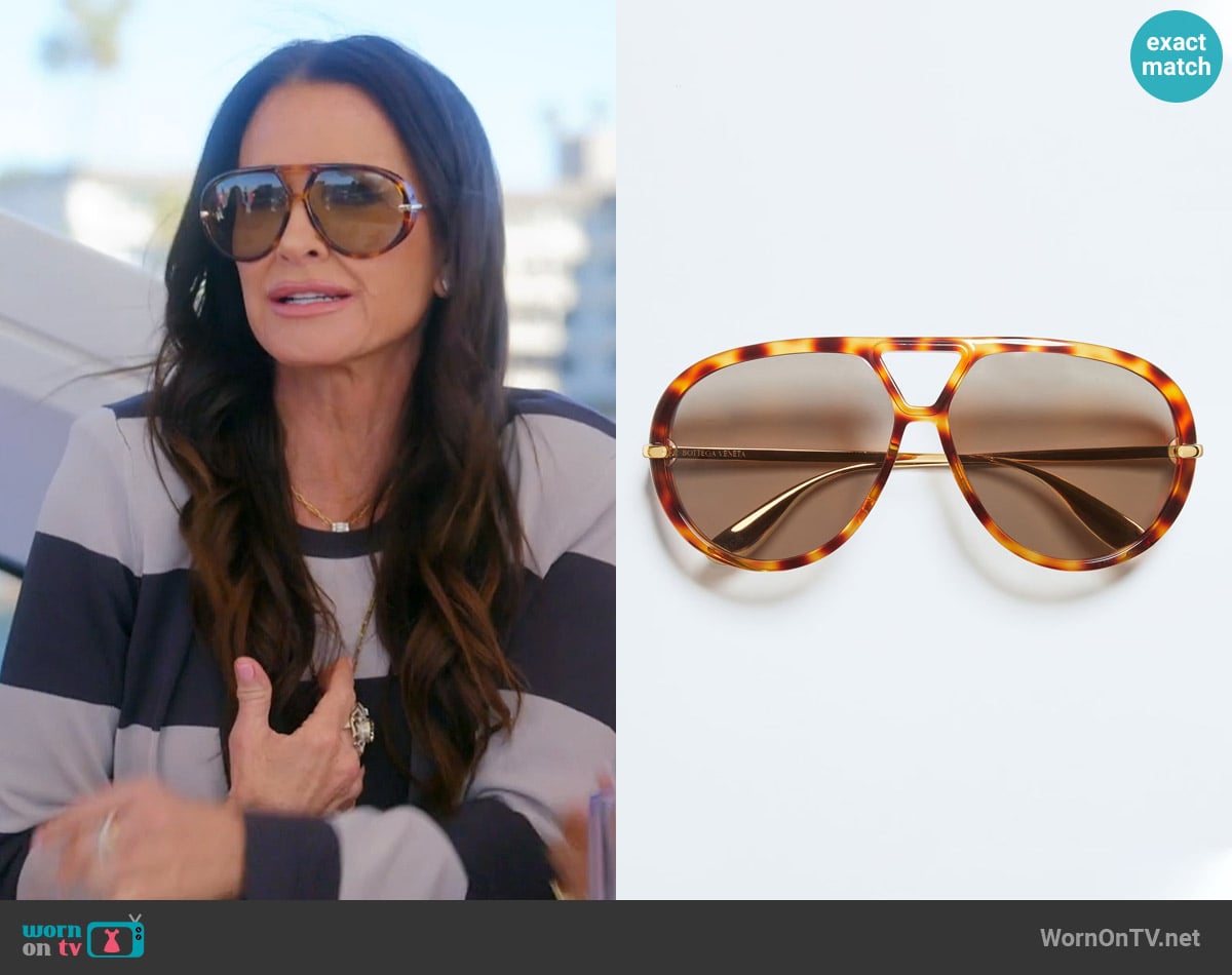 Bottega Veneta Pilot Sunglasses worn by Kyle Richards on The Real Housewives Ultimate Girls Trip Bottega Veneta Pilot Sunglasses worn by Kyle Richards on The Real Housewives Ultimate Girls Trip