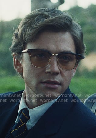Bret’s tortoise sunglasses on The Shards Bret’s tortoise sunglasses on The Shards