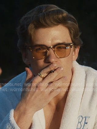 Bret's tortoise sunglasses on The Shards