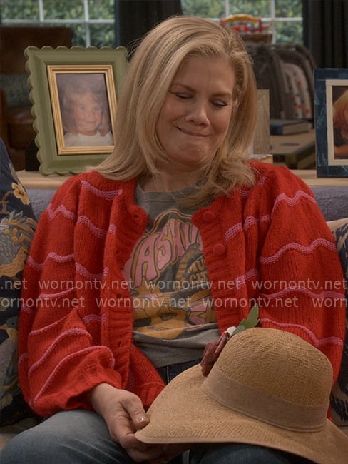 Carol's red and pink striped cardigan on Leanne