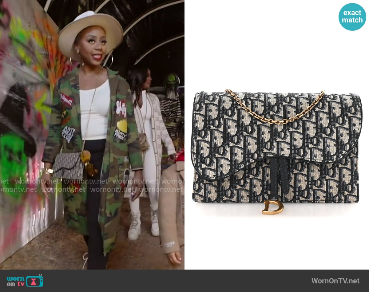 Christian Dior Oblique Saddle Chain Pouch Blue worn by Pinky Cole on The Real Housewives of Atlanta Christian Dior Oblique Saddle Chain Pouch Blue worn by Pinky Cole on The Real Housewives of Atlanta