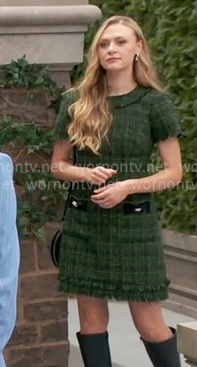 Claire’s green tweed dress on The Young and the Restless Claire’s green tweed dress on The Young and the Restless