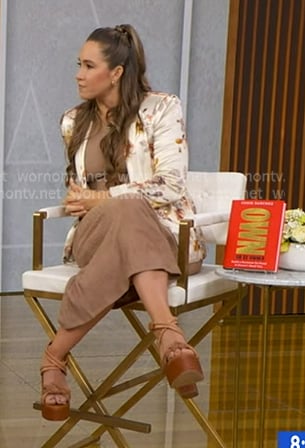 Codie Sanchez’s white floral blazer on Good Morning America Codie Sanchez’s white floral blazer on Good Morning America