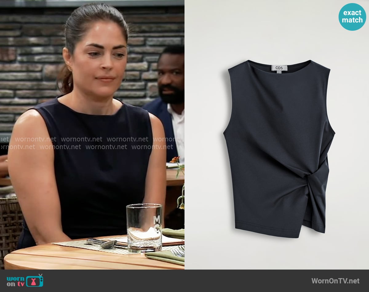 Britt's Cos top