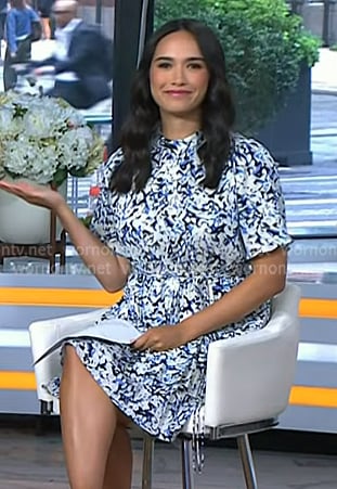 Emilie’s abstract print short sleeve dress on Today Emilie’s abstract print short sleeve dress on Today