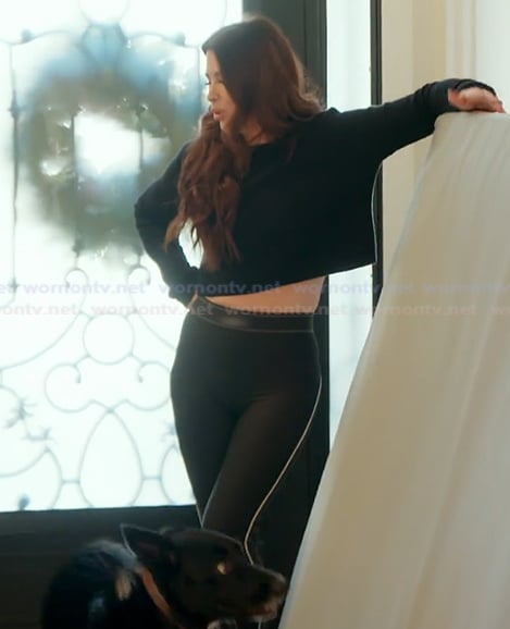 Emily’s black piping leggings on The Real Housewives of Orange County Emily’s black piping leggings on The Real Housewives of Orange County