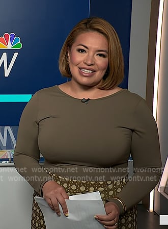 Gilma’s khaki geometric print skirt on NBC News Daily Gilma’s khaki geometric print skirt on NBC News Daily