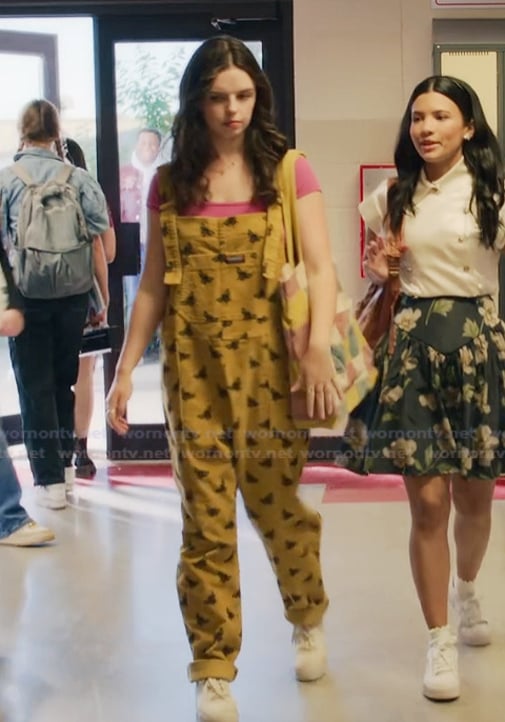 Grace’s yellow bee print overalls on My Life with the Walter Boys Grace’s yellow bee print overalls on My Life with the Walter Boys